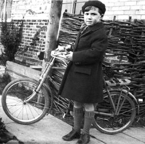 sergey_kapitsa_detstvo_velosiped.jpg