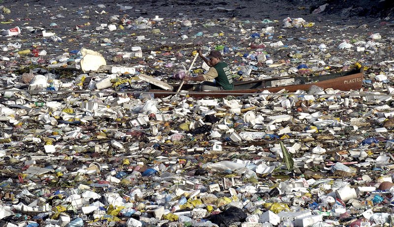 Great_Pacific_garbage_patch_boat_small.jpg