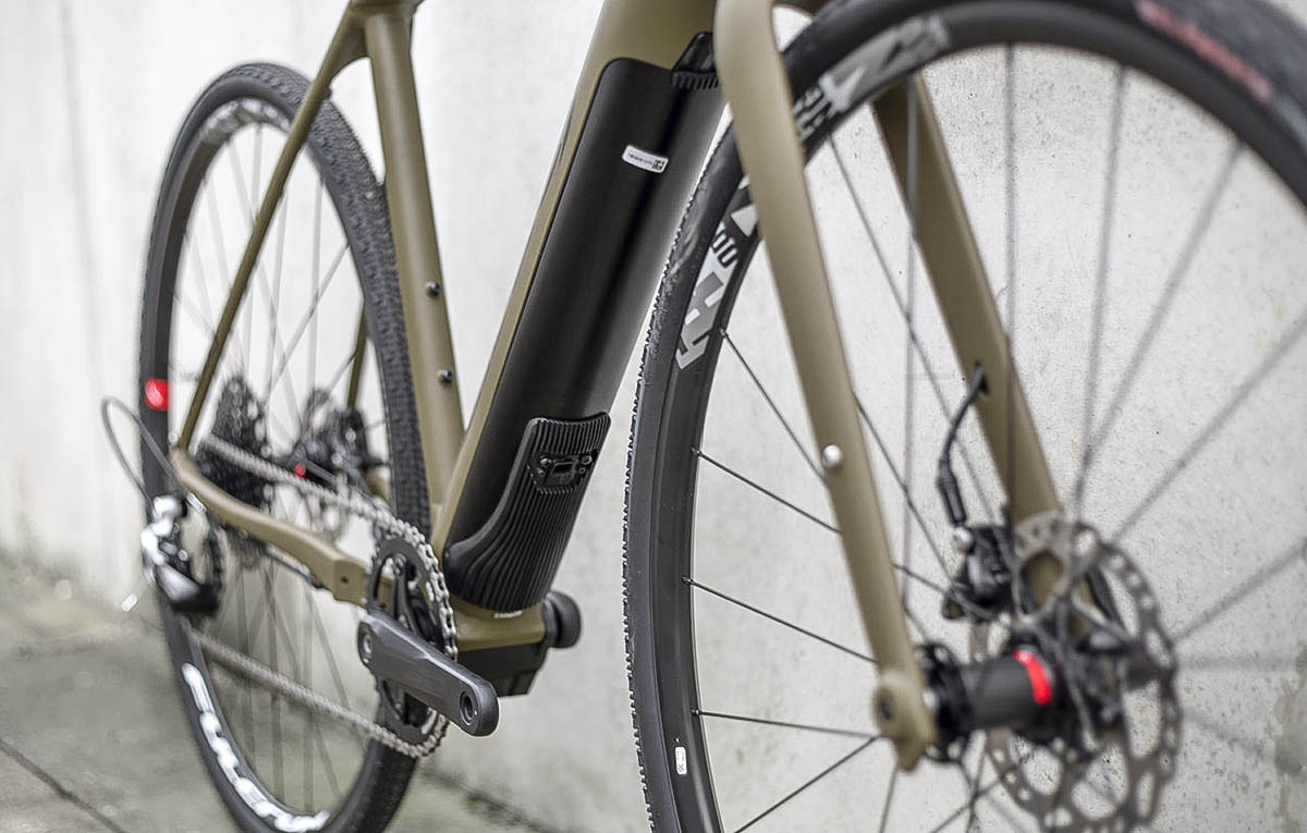 Ridley-Kanzo-E-Rival1-e-bike-for-gravel-battery-downtube