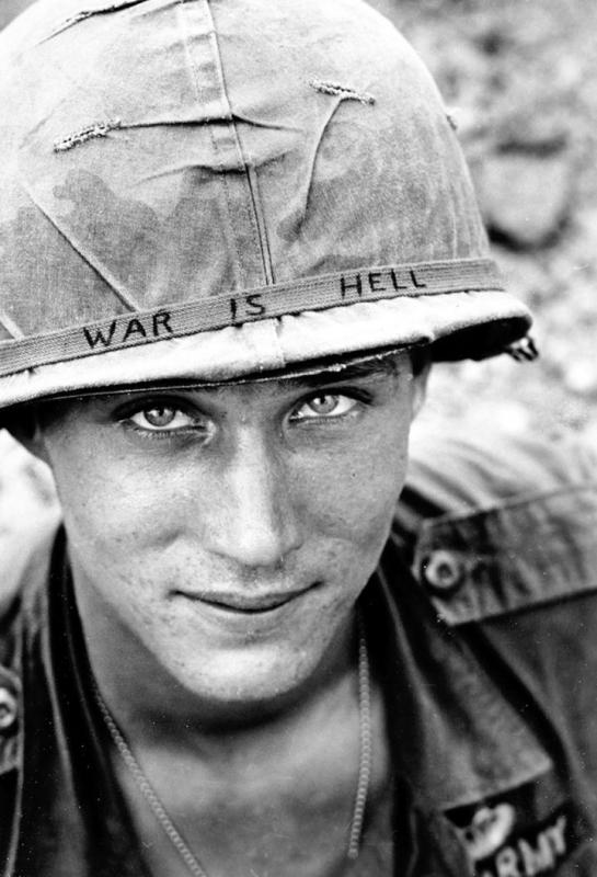 Neizvestnyy-soldat-na-sluzhbe-v-Yuzhnom-V'etname-1965-god.jpg