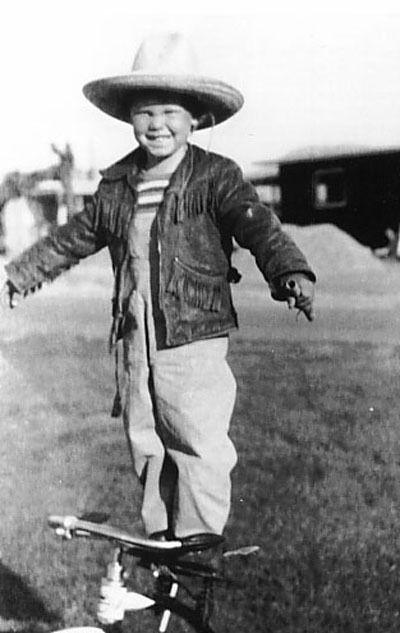 Jim_Morrison_is_kid_in_hat-thumb-400x633-193374.jpg